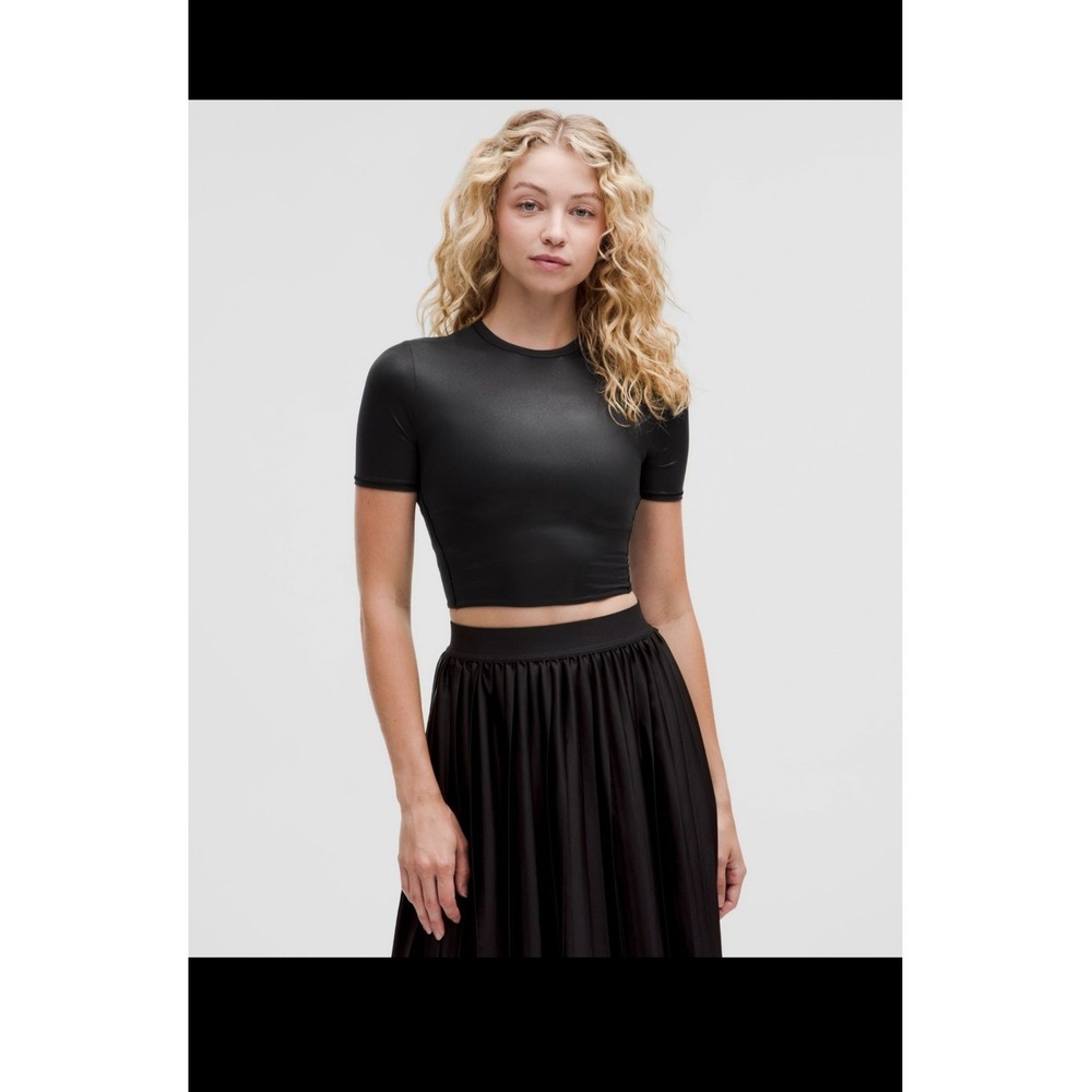 Lululemon Wundermost Ultra-Soft Nulu Crewneck Cropped T-Shirt Black Size Medium